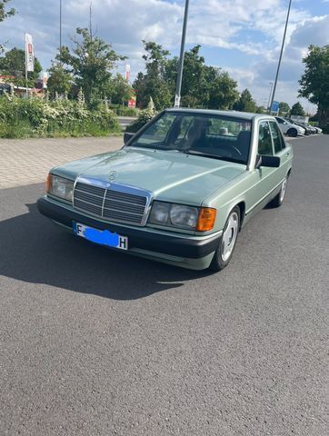 Grün Gebraucht 1986 Mercedes 190 Limousine | 6.500 € - Bild 1/4