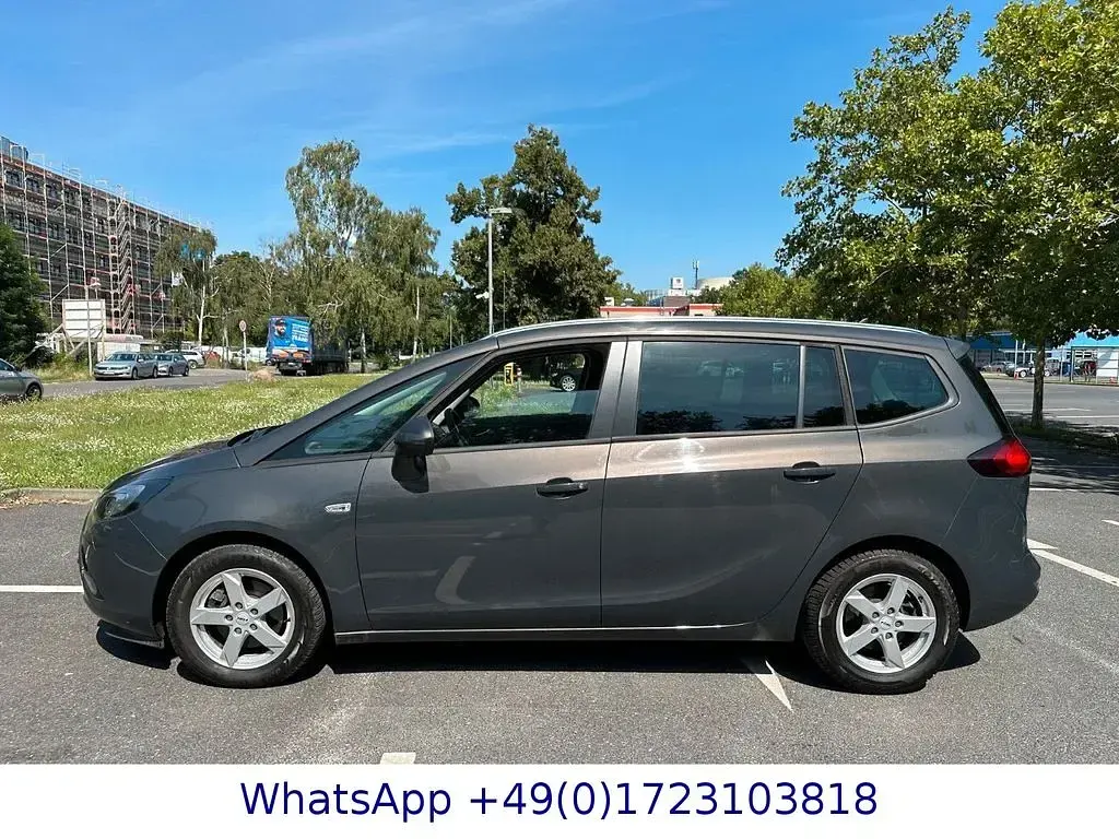 Gebraucht Opel Zafira 136 PS (100 kW) 2016 Grau metallic Van / Kleinbus
