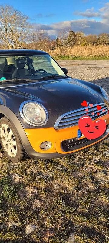 Gebraucht Mini ONE 98 PS (72 kW) 2011 Schwarz Kleinwagen