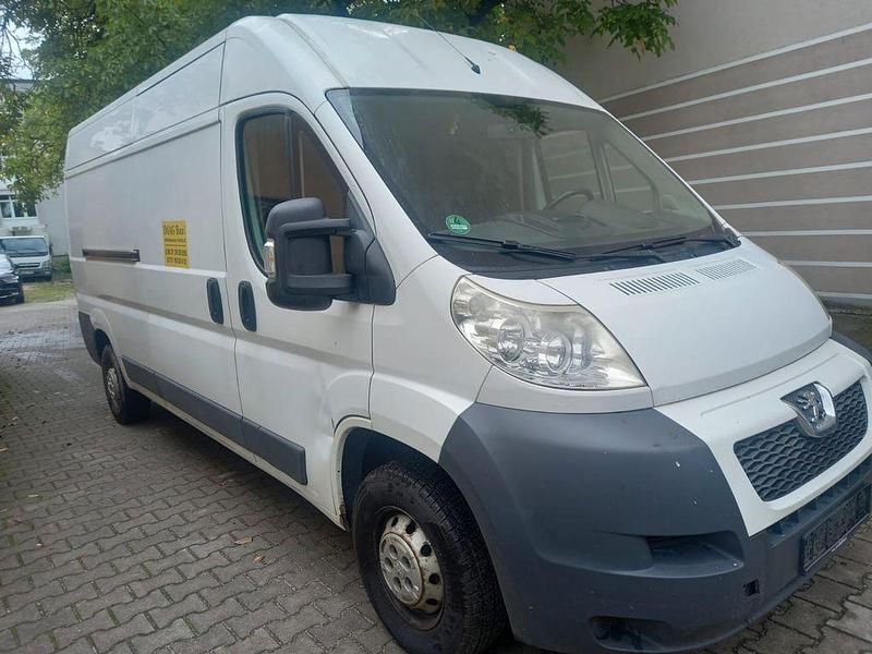 Gebraucht Peugeot Boxer 131 PS (96 kW) 2013 Weiß Van