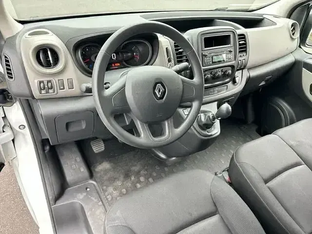 Gebraucht Renault Trafic Komfort 120 PS (88 kW) 2019 Weiß Van / Kleinbus