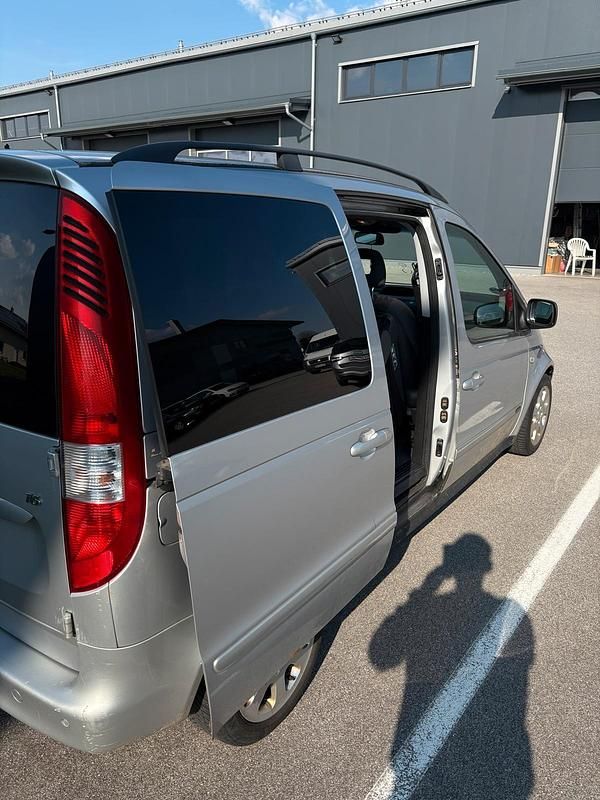 Gebraucht Mercedes Vaneo 102 PS (75 kW) 2005 Silber Van / Kleinbus