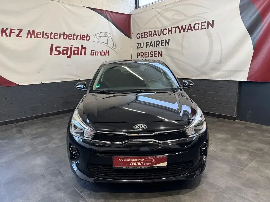 Gebraucht Kia Rio DREAM-TEAM Edition 84 PS (61 kW) 2018 Schwarz Limousine