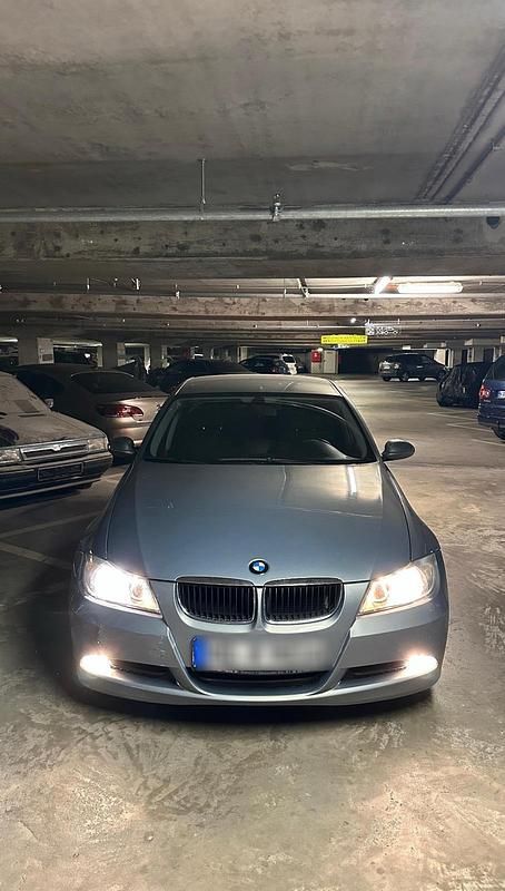 Gebraucht BMW 318 131 PS (96 kW) 2007 Andere farben Limousine