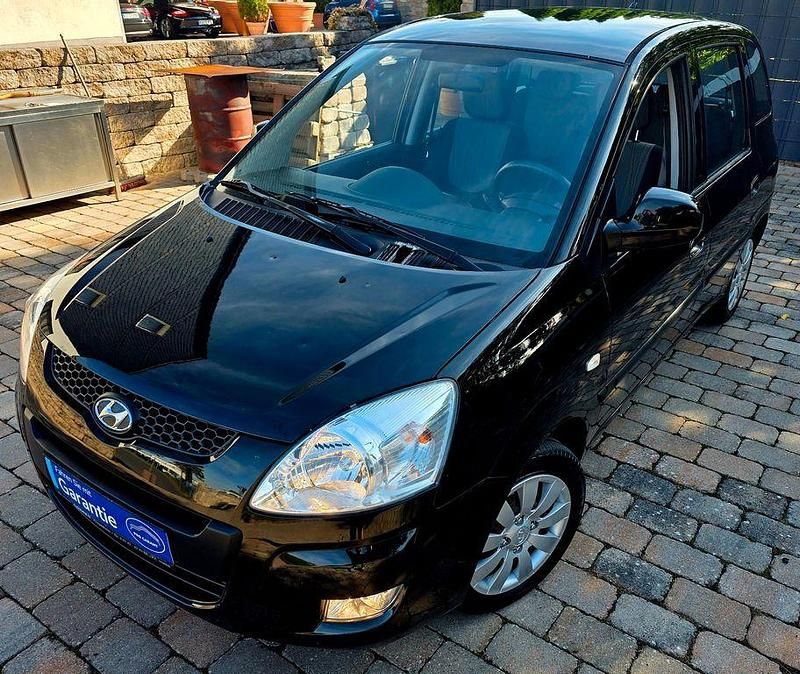 Schwarz Gebraucht 2009 Hyundai Matrix Comfort Van / Kleinbus | 2.299 € (Fairer Preis) - Bild 1/4