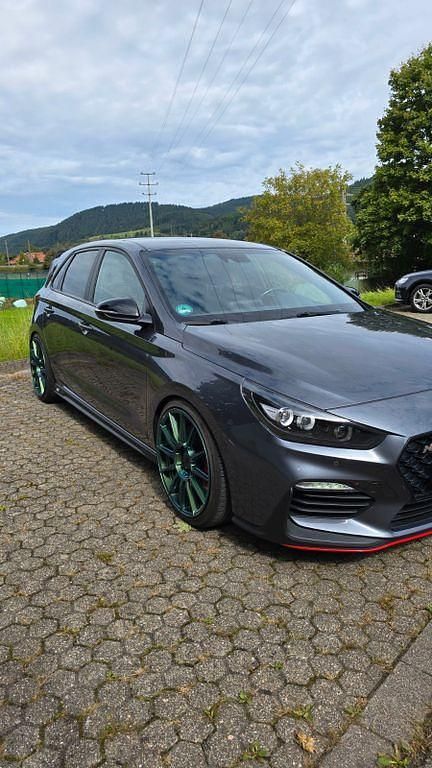Grau Gebraucht 2019 Hyundai i30 N Performance Limousine | 23.300 € (Fairer Preis) - Bild 1/4