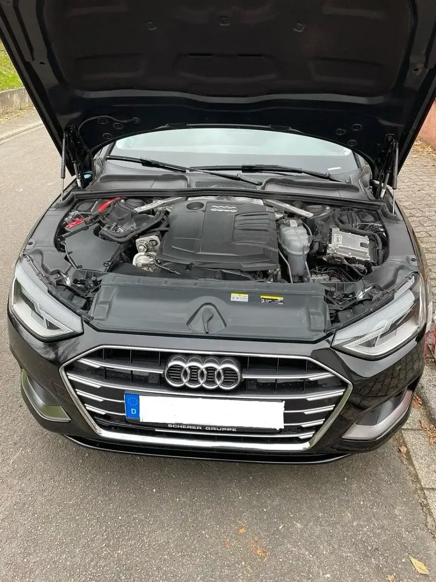 Gebraucht Audi A4 163 PS (119 kW) 2021 Schwarz Kombi