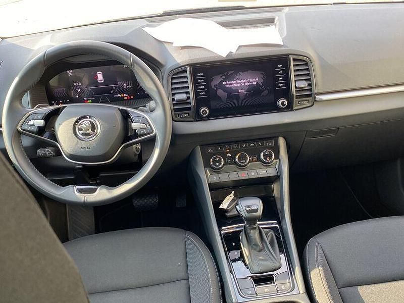 Gebraucht Skoda Karoq Selection 150 PS (110 kW) 2024 Schwarz schwarz (metallic) SUV
