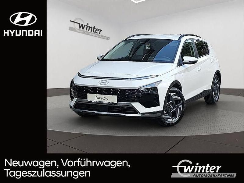 Atlas white / sol Gebraucht 2024 Hyundai Bayon Prime SUV | 19.980 € (Guter Preis) - Bild 1/4
