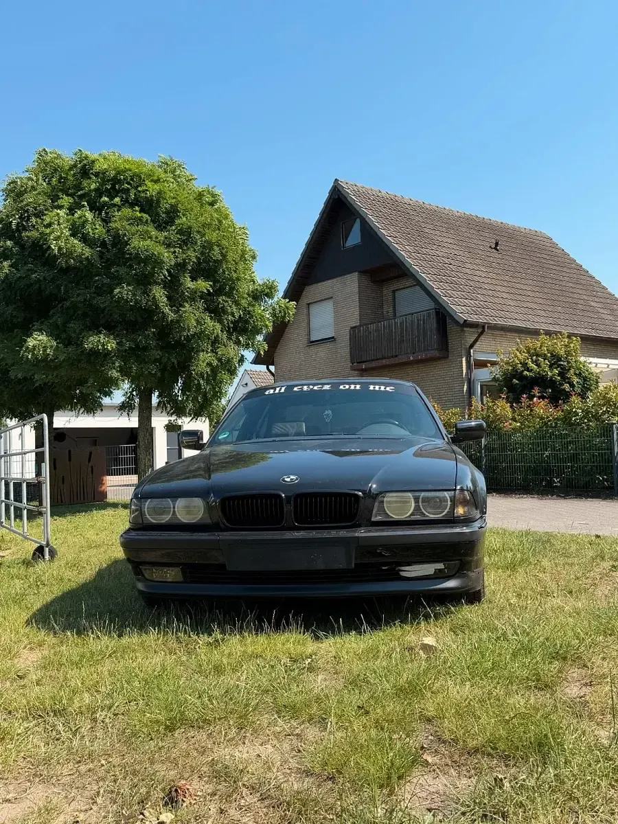 Gebraucht BMW 735 Basis 235 PS (172 kW) 1997 Schwarz Limousine