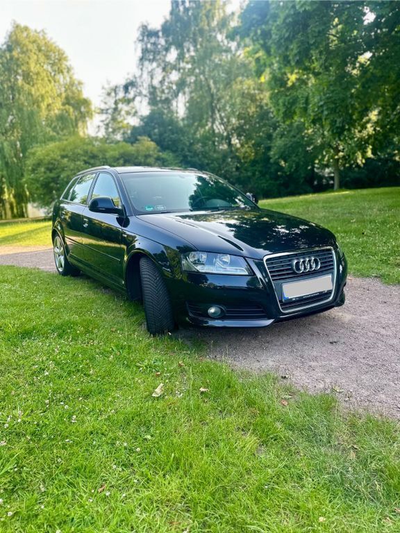 Schwarz Gebraucht 2009 Audi A3 Sportback S-Line Limousine | 10.000 € (Fairer Preis) - Bild 1/4