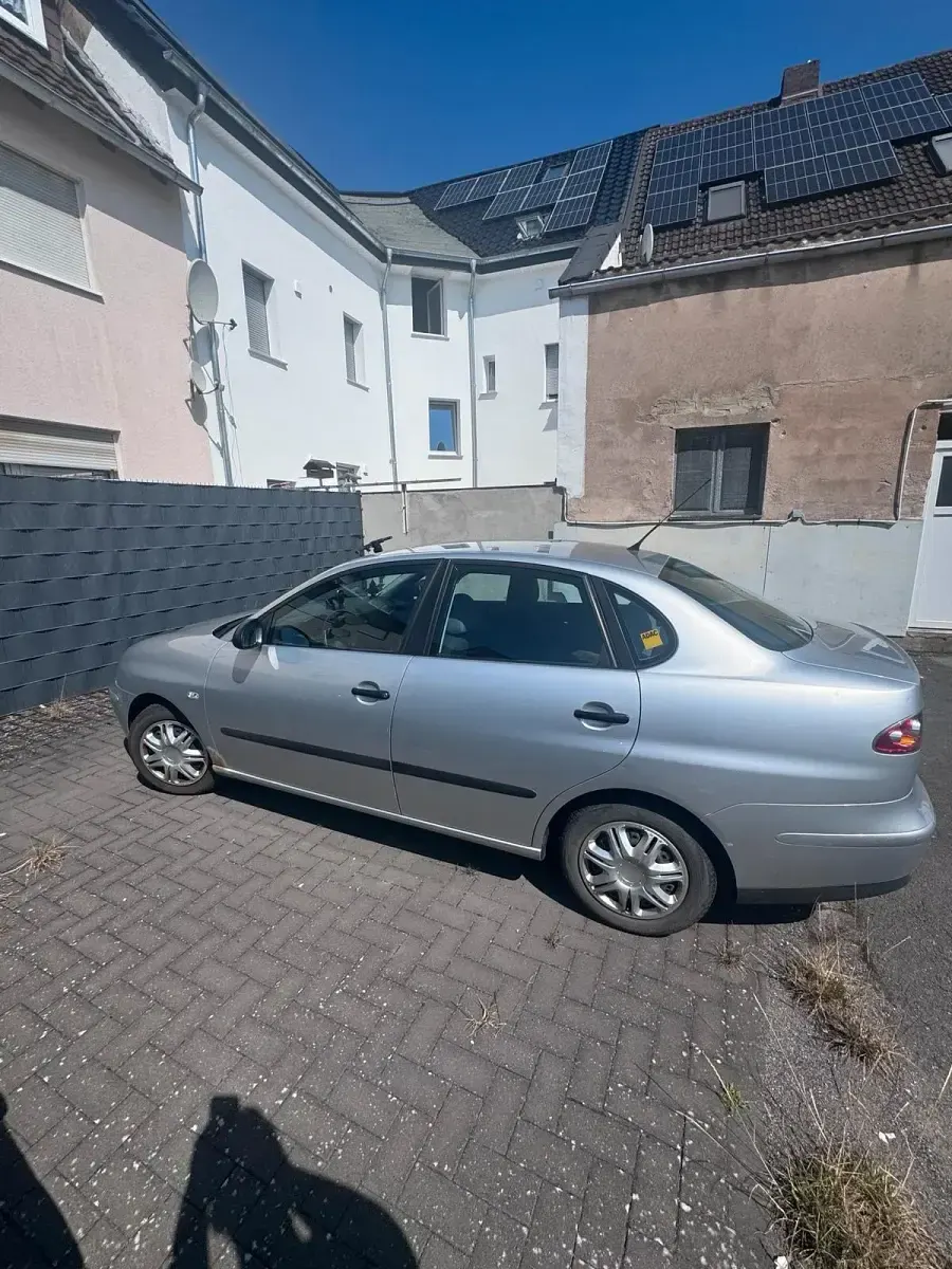 Gebraucht Seat Cordoba 75 PS (55 kW) 2003 Grau Limousine