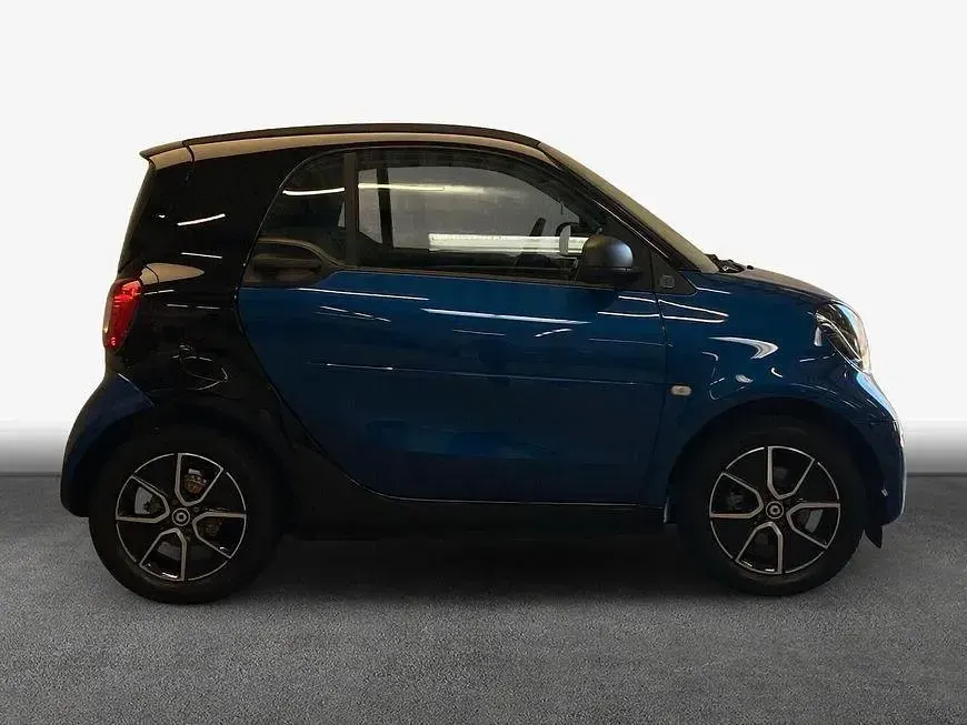 Gebraucht Smart ForTwo Coupé 60 kW (82 PS) 2021 Midnight blue metallic Coupé