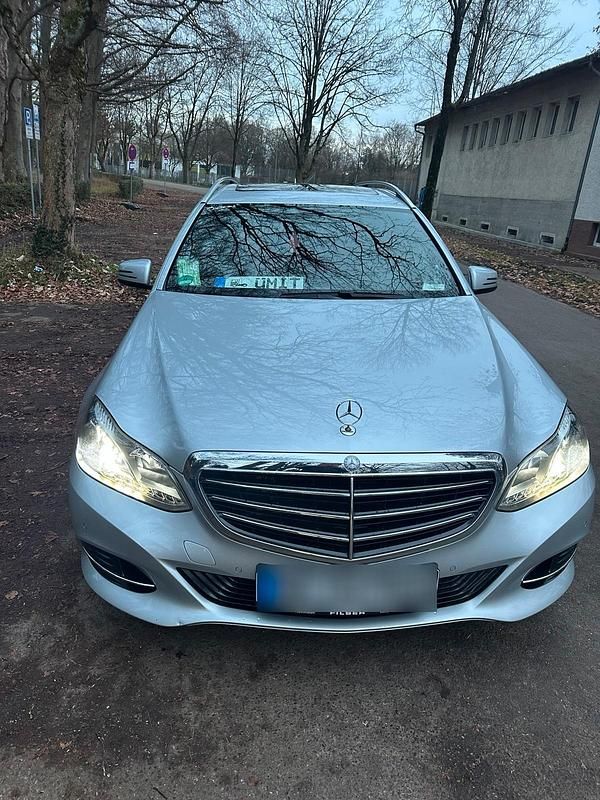 Second-hand Mercedes E220 170 CP (125 kW) 2015 Argintiu Break