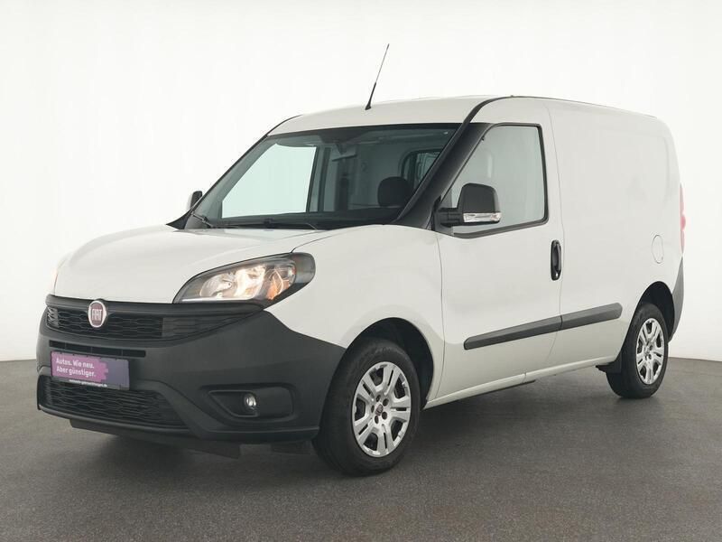 Weiß Gebraucht 2020 Fiat Doblò Van / Kleinbus | 11.665 € (Fairer Preis) - Bild 1/4