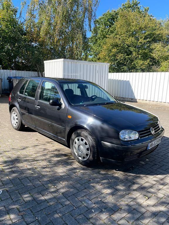 Schwarz Gebraucht 1998 VW Golf IV Limousine | 2.400 € (Fairer Preis) - Bild 1/4