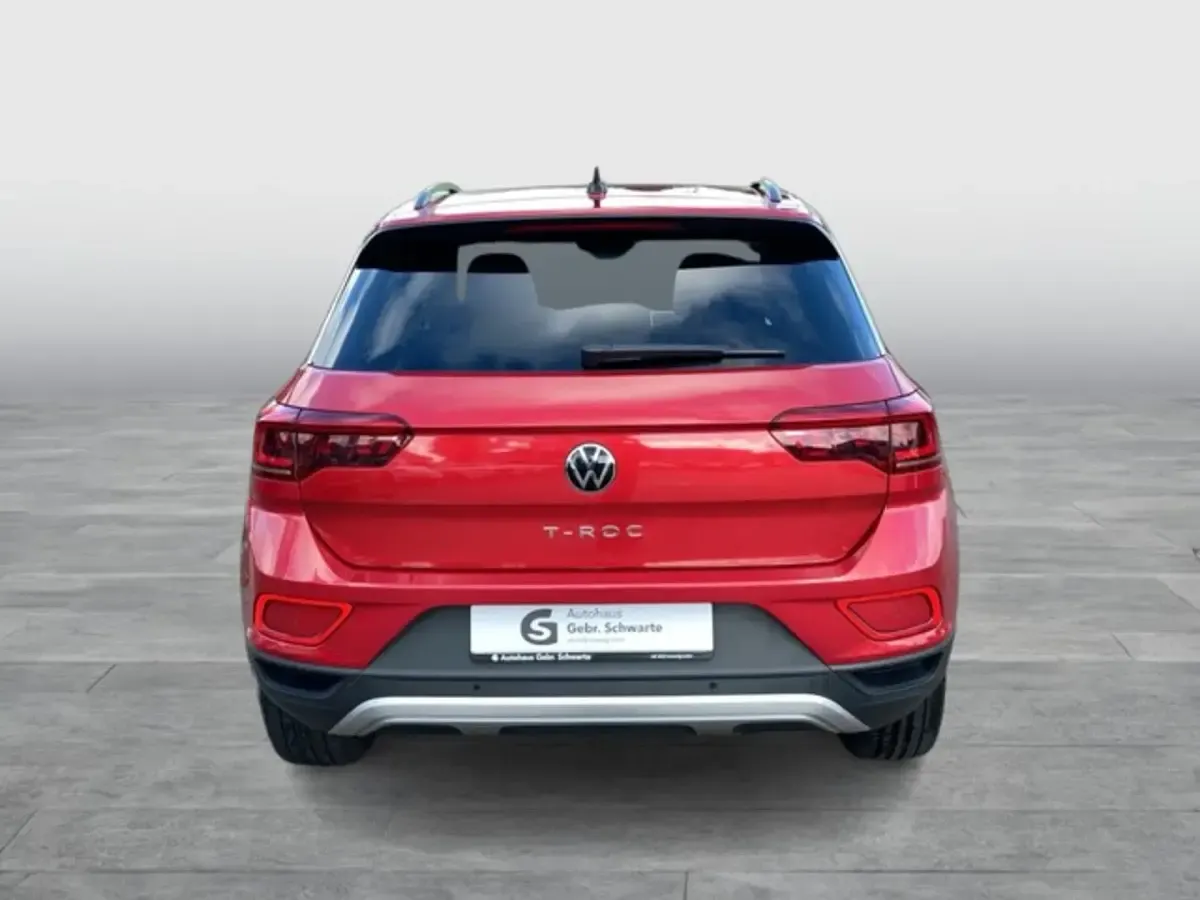 Gebraucht VW T-Roc Move 150 PS (110 kW) 2023 Rot SUV