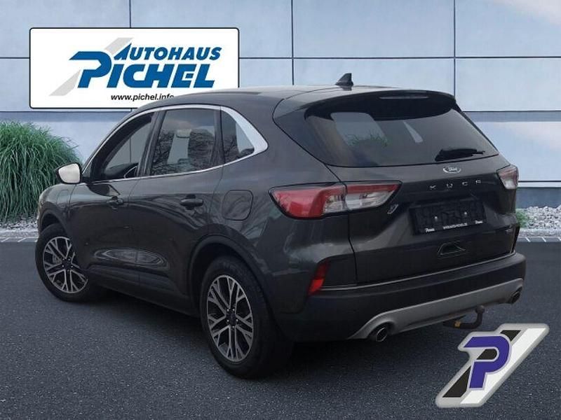 Gebraucht Ford Kuga Titanium 224 PS (164 kW) 2021 Grau(metallic) SUV