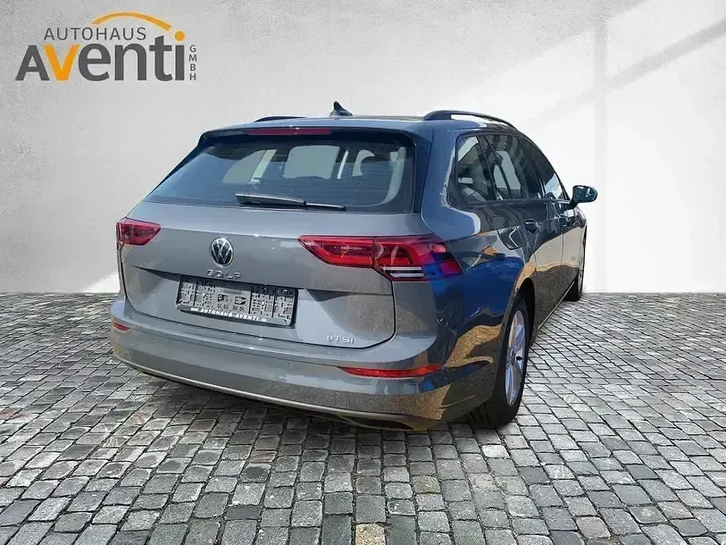 Gebraucht VW Golf VIII Life 150 PS (110 kW) 2023 Grau Kombi