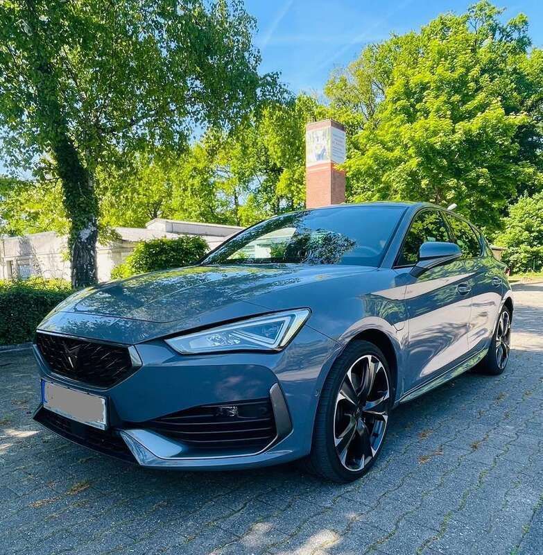 Grau Gebraucht 2020 Cupra Leon VZ | 23.500 € (Superpreis) - Bild 1/4