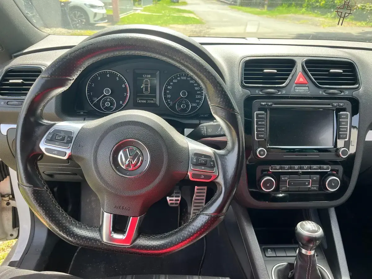 Gebraucht VW Scirocco 122 PS (89 kW) 2012 Weiß Coupé