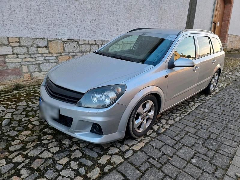 Gebraucht Opel Astra 106 PS (77 kW) 2005 Silber Kombi