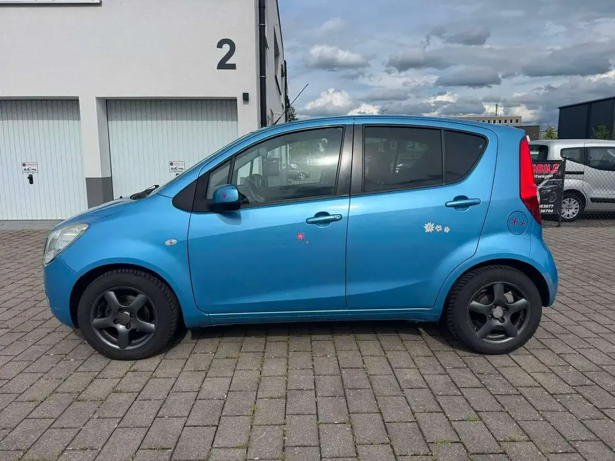 Gebraucht Opel Agila Edition 65 PS (47 kW) 2010 Marokko blau Kleinwagen