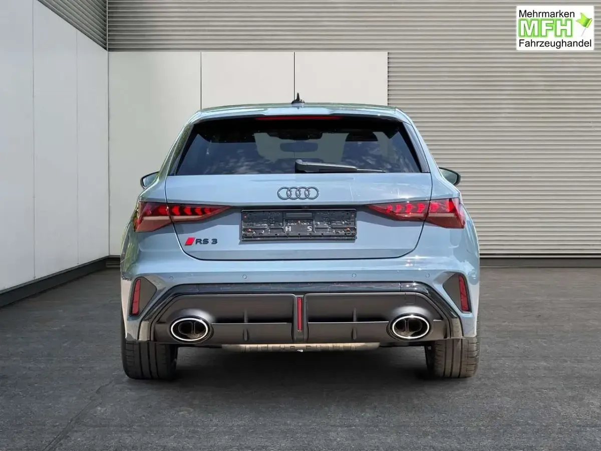 Neu Audi RS3 400 PS (294 kW) 2026 Grau Limousine