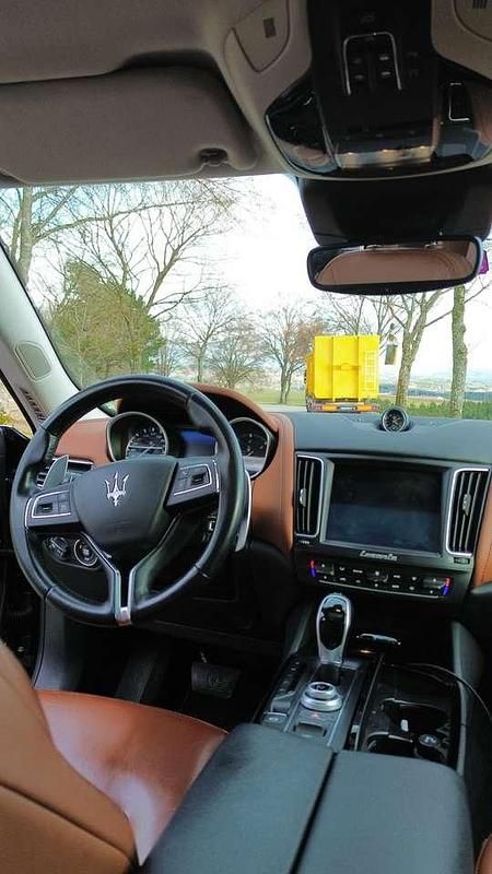 Gebraucht Maserati Levante 275 PS (202 kW) 2016 Schwarz SUV