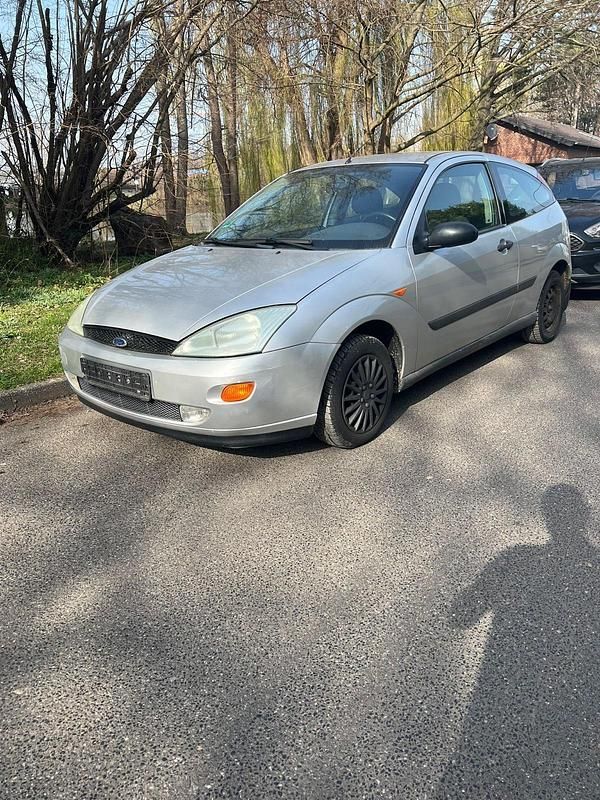 Gebraucht Ford Focus 75 PS (55 kW) 2003 Silber Kleinwagen