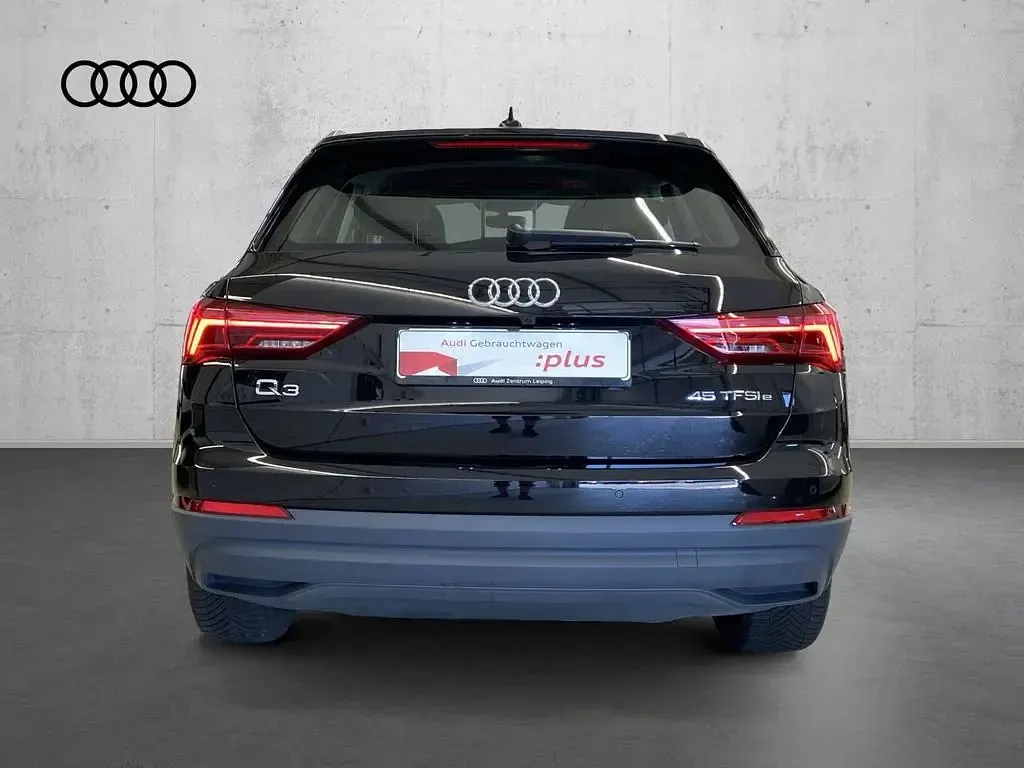 Gebraucht Audi Q3 Ambiente 245 PS (180 kW) 2022 Mythosschwarz metallic SUV