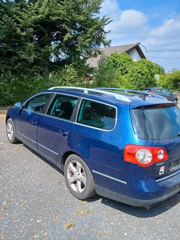 Gebraucht VW Passat 170 PS (125 kW) 2009 Blau Kombi