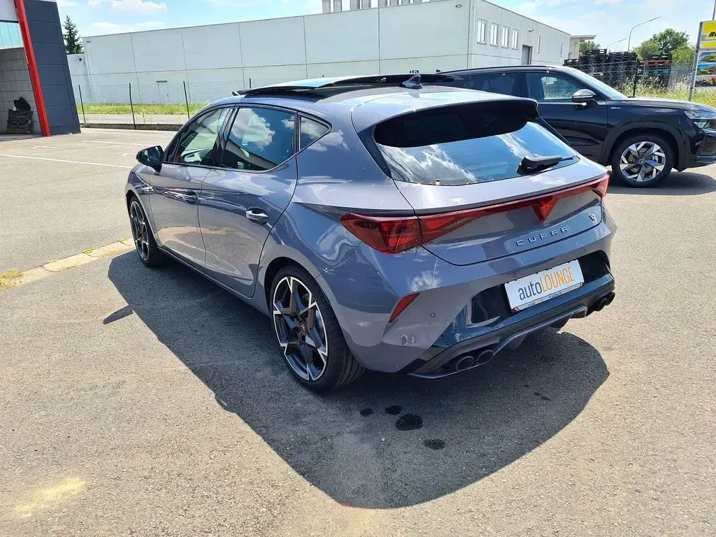 Neu Cupra Leon VZ 300 PS (220 kW) 2026 Grau Limousine