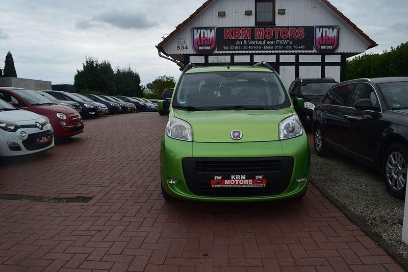 Grün Gebraucht 2009 Fiat Qubo Trekking Van / Kleinbus | 4.490 € (Etwas zu teuer) - Bild 1/4