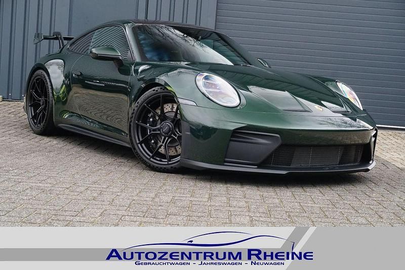 Neu Porsche 992 510 PS (375 kW) 2026 Grün