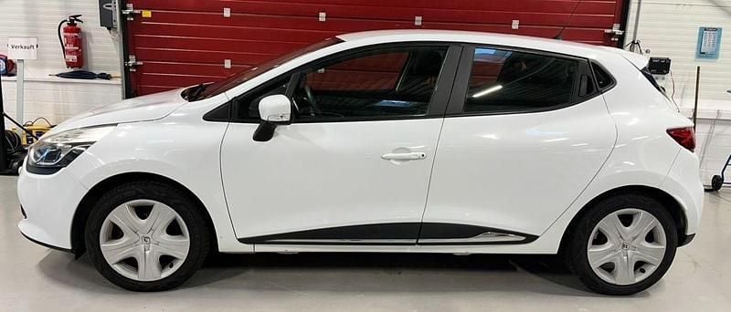 Gebraucht Renault Clio IV Authentique 73 PS (53 kW) 2015 Weiß Kleinwagen