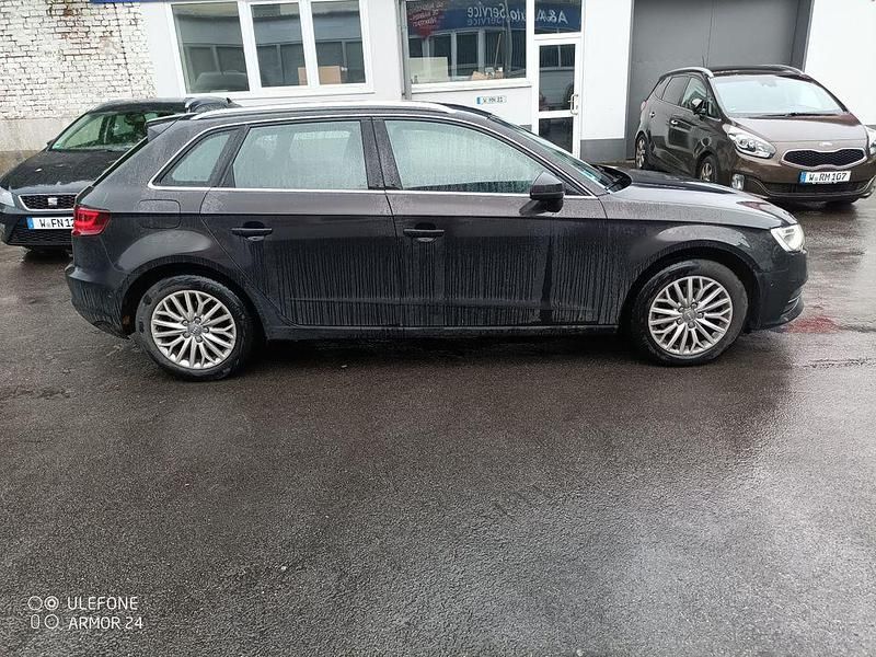 Gebraucht Audi A3 Ambiente 150 PS (110 kW) 2014 Braun Limousine