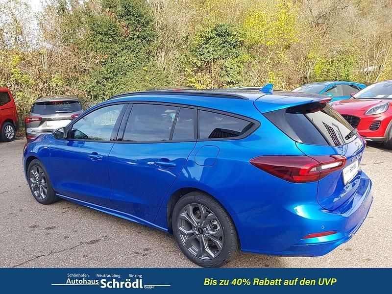 Neu Ford Focus ST-Line 155 PS (114 kW) 2025 Desert island blue metallic Kombi