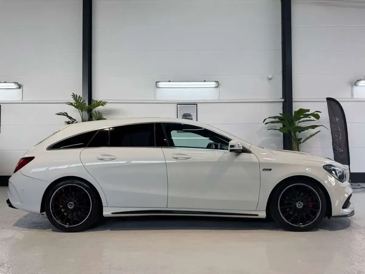 Gebraucht Mercedes CLA200 AMG line 156 PS (114 kW) 2017 Calcitweiss/zirrusweiss Coupé
