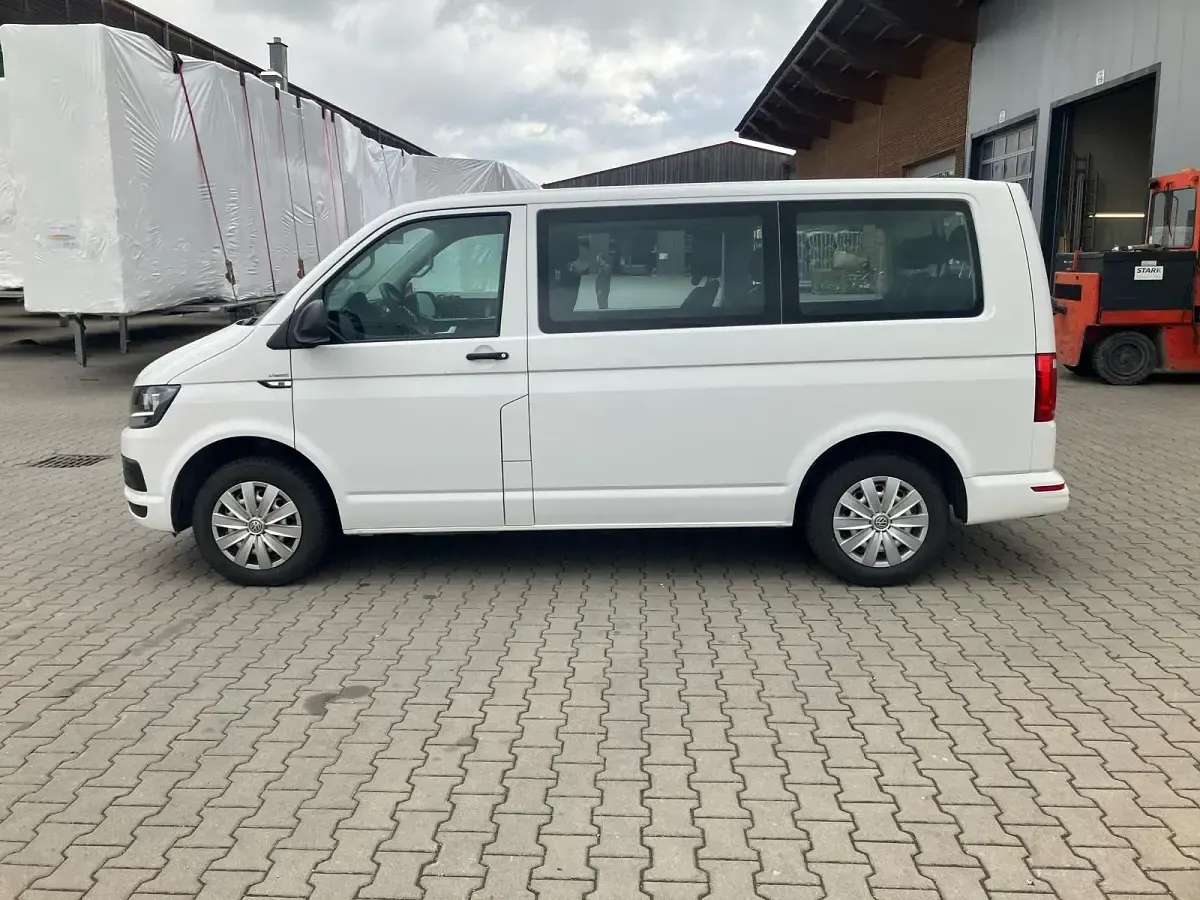 Gebraucht VW Multivan 150 PS (110 kW) 2018 Weiß Van / Kleinbus