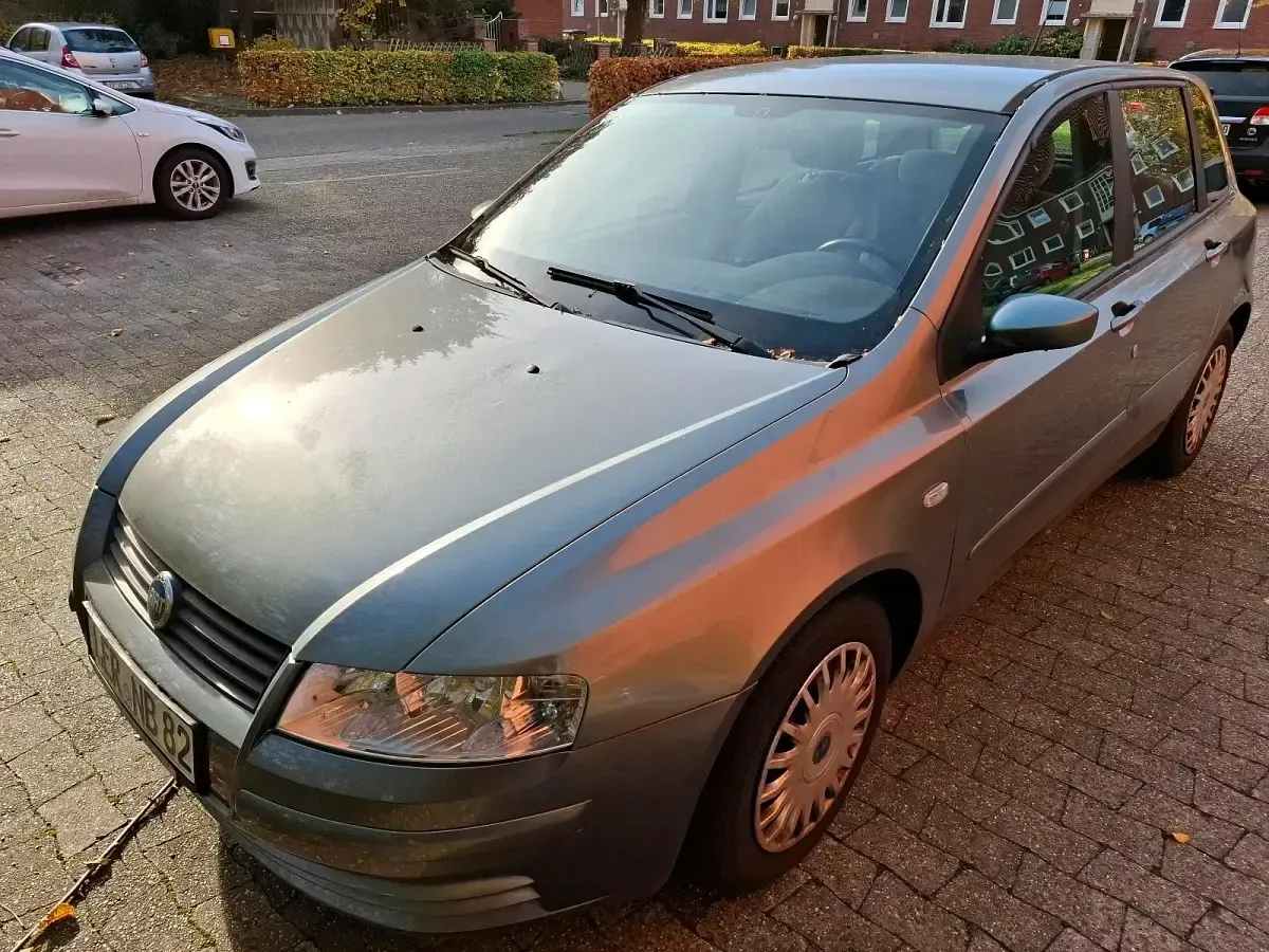 Gebraucht Fiat Stilo 2005 Grau Limousine