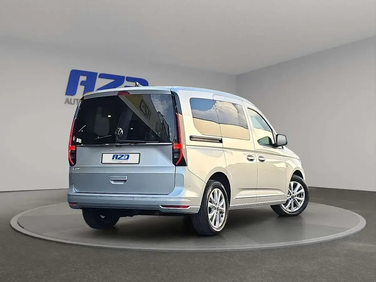 Gebraucht VW Caddy Style 122 PS (89 kW) 2024 Reflexsilber metallic Van / Kleinbus