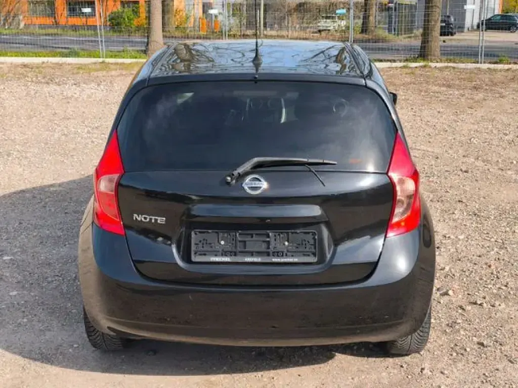 Usata Nissan Note Acenta+ 80 CV (58 kW) 2015 Nero Utilitaria