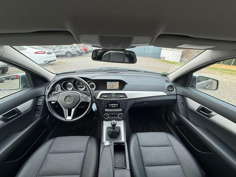 Gebraucht Mercedes C180 Avantgarde 156 PS (114 kW) 2014 Silber Limousine