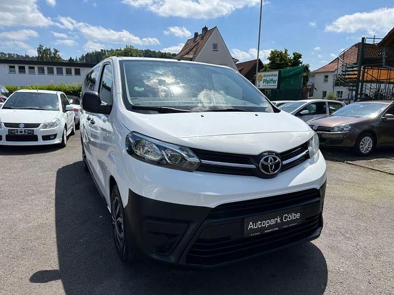 Gebraucht Toyota Proace 116 PS (85 kW) 2017 Weiß Van / Kleinbus