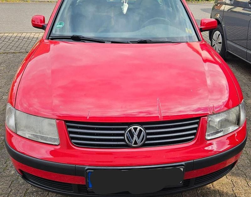 Gebraucht VW Passat Basis 101 PS (74 kW) 1999 Rot Kombi