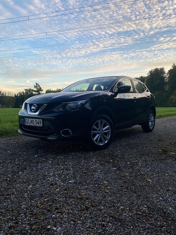 Schwarz Gebraucht 2014 Nissan Qashqai SUV | 11.000 € (Guter Preis) - Bild 1/4