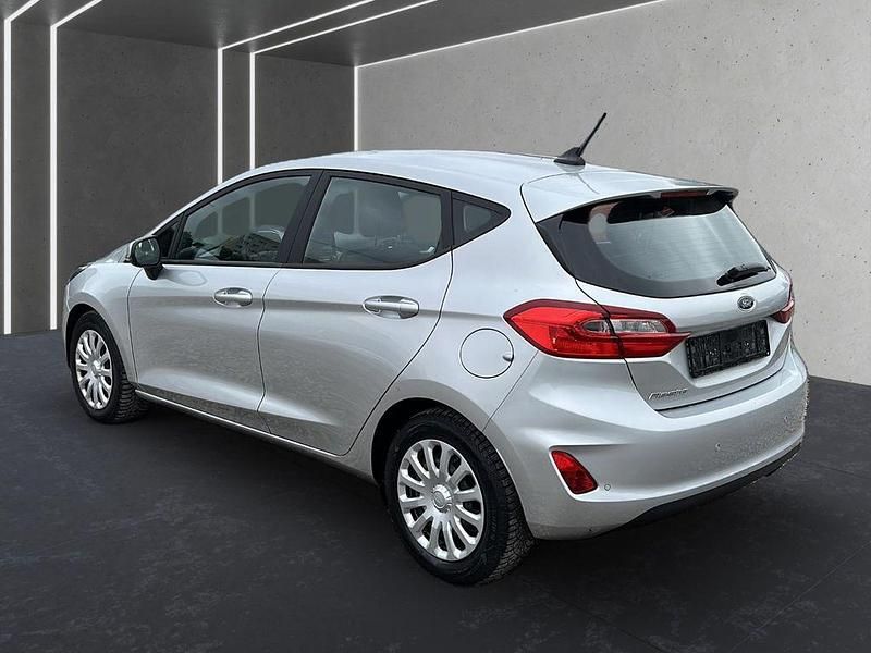 Gebraucht Ford Fiesta Cool & Connect 101 PS (74 kW) 2018 Silber Kleinwagen