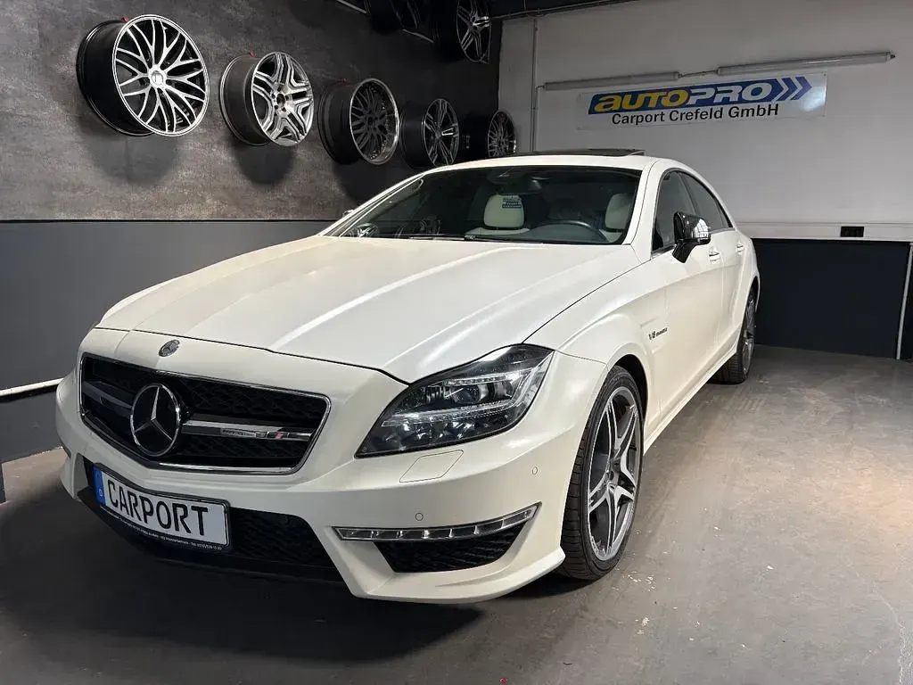 Gebraucht Mercedes CLS63 AMG AMG 557 PS (409 kW) 2013 Weiß Limousine