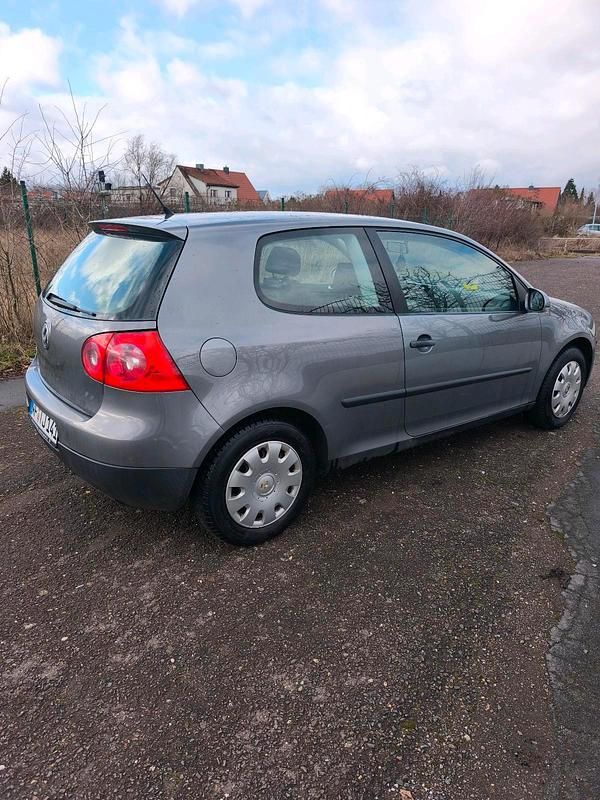 Gebraucht VW Golf V 73 PS (53 kW) 2007 Grau Kleinwagen